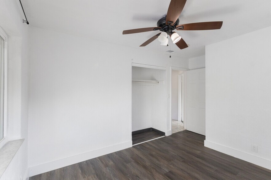 More Photos Of 1510 SW 68th Ter, North Lauderdale Healthcare For Sale