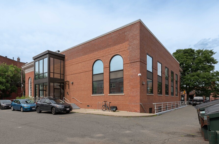 More Photos Of 47 Pleasant St, Northampton Office For Lease