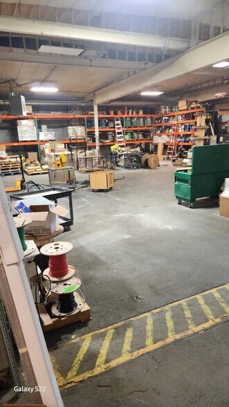 More Photos Of 2437 3rd Ave, Watervliet Warehouse For Sale