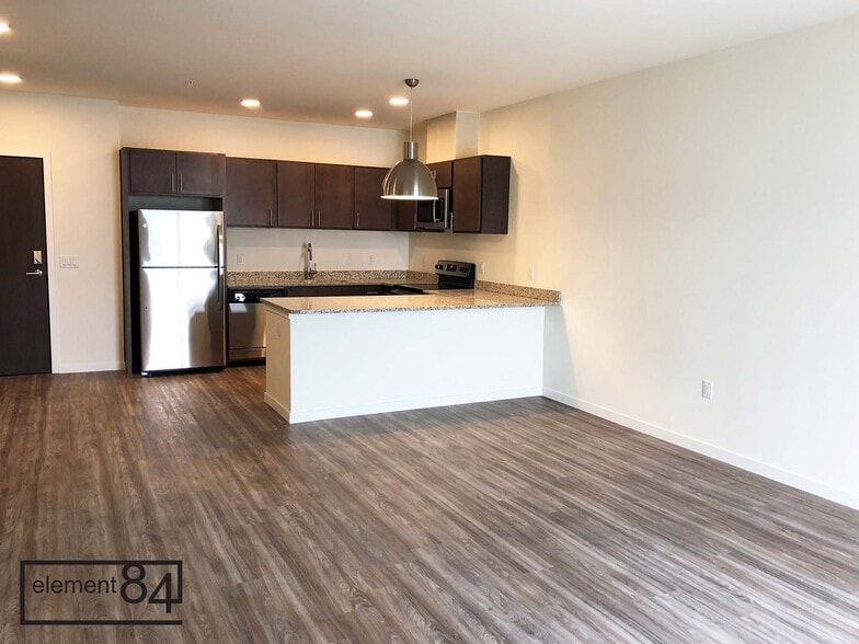 More Photos Of 1482 S 84th St, West Allis Apartments For Lease