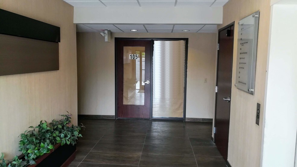 More Photos Of 1940 E Thunderbird Rd, Phoenix Medical For Lease