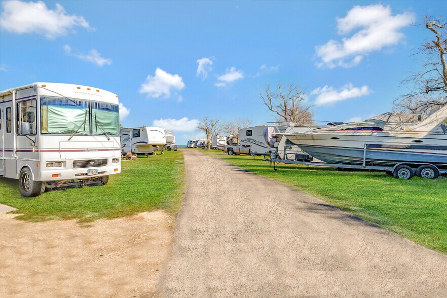 More Photos Of 301 S Fulton Beach, Rockport Trailer Camper Park For Sale