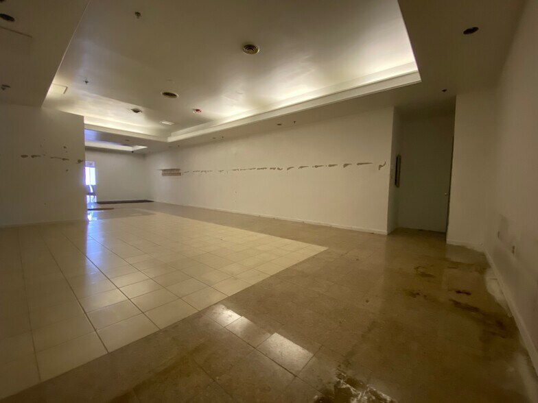 More Photos Of 600-636 Washington Ave, Philadelphia Storefront For Lease