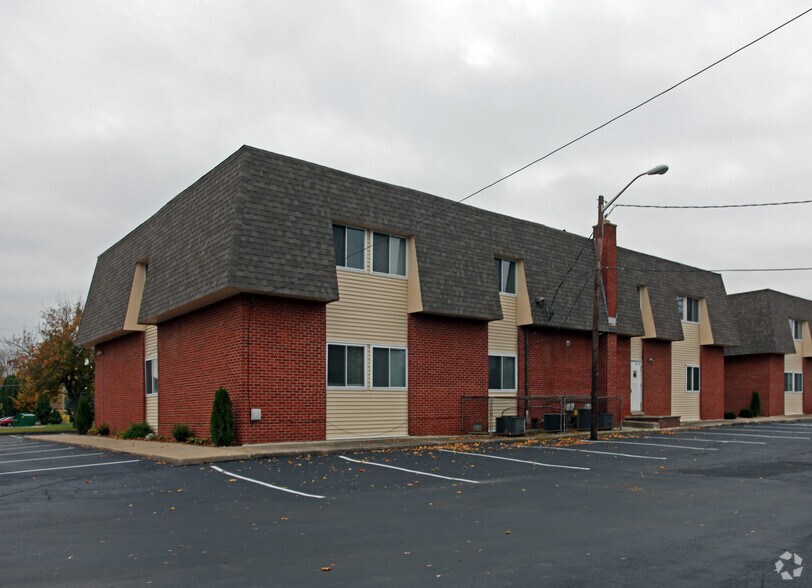 More Photos Of 33300 Warren Rd, Westland Office For Lease