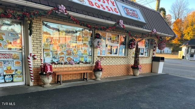 More Photos Of 314 Front E st, Coeburn General Retail For Sale