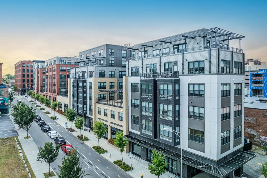 More Photos Of 125 Clifford St, Providence Apartments For Lease