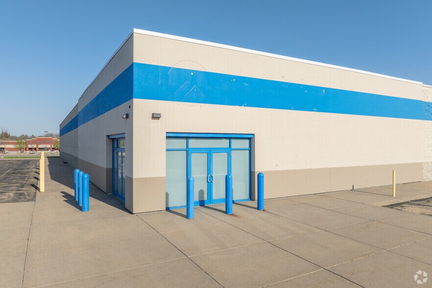 More Photos Of 5114 W Holiday Dr, Peoria General Retail For Sale