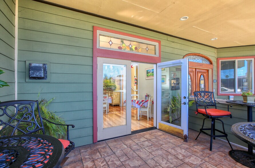 More Photos Of 95 S Ocean Ave, Cayucos Hospitality For Sale