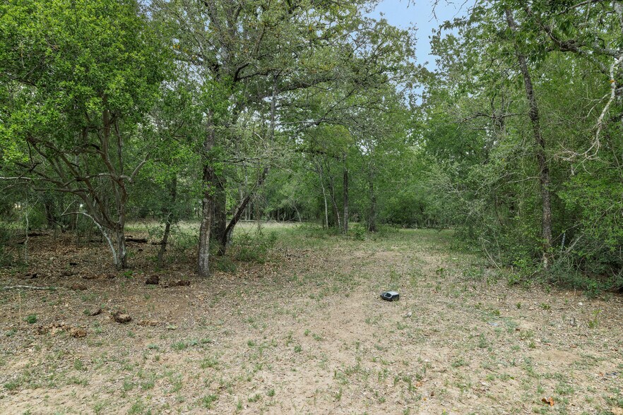 More Photos Of 9765 State Park Rd, Lockhart Land For Sale