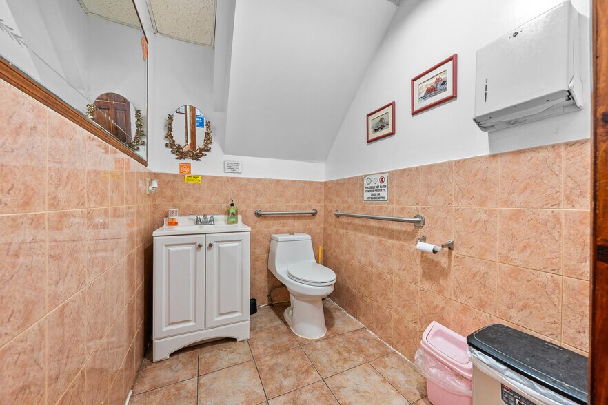 More Photos Of 253-09 Northern Blvd, Flushing Storefront Retail Residential For Sale