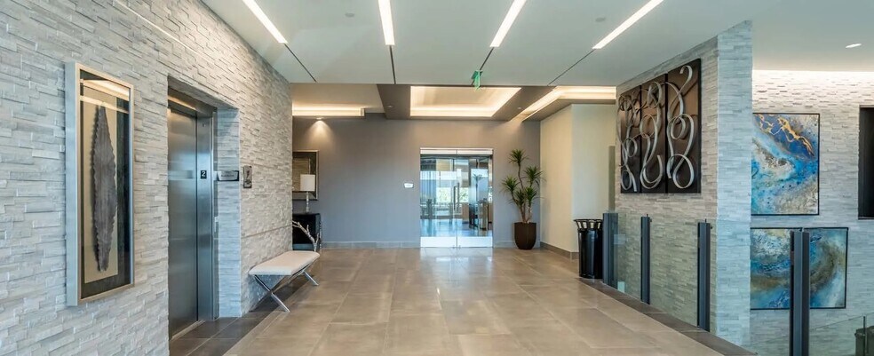 More Photos Of 2425 S Stearman Dr, Chandler Office For Lease