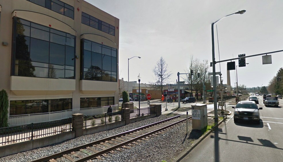 More Photos Of 1241 State St, Salem Office For Sale