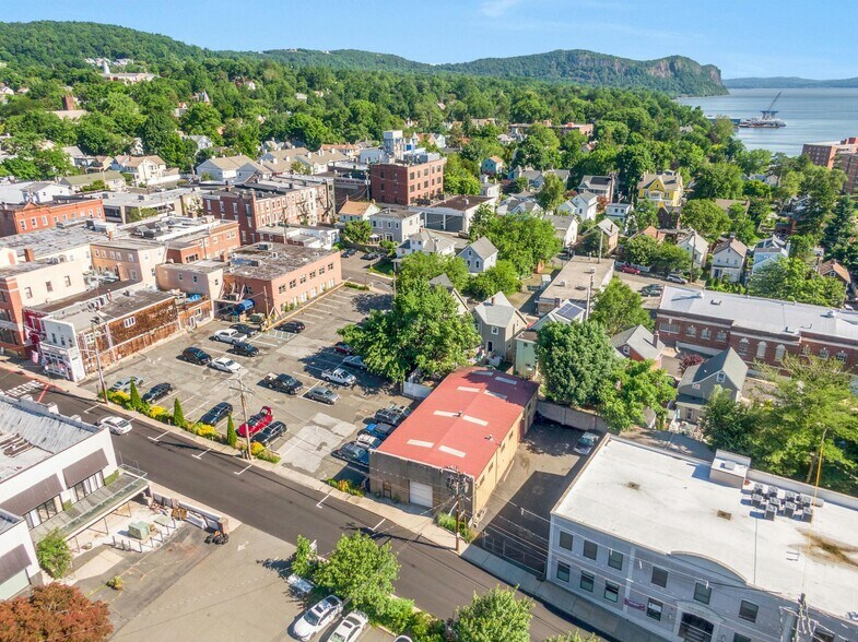 More Photos Of 50-52 Main st, Nyack Flex For Sale