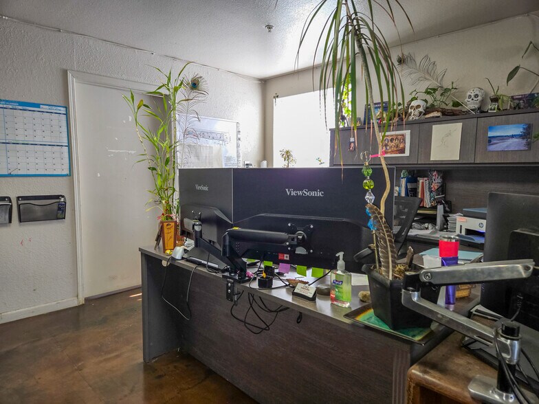 More Photos Of 4300 N State St, Ukiah Flex For Sale