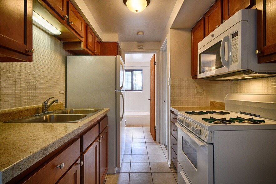 More Photos Of 949-953 E 86th St, Chicago Apartments For Sale