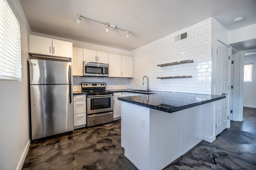 More Photos Of 423 N 27th Street, Phoenix Apartments For Sale
