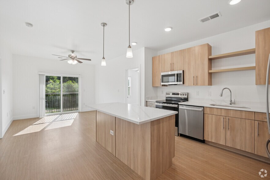 More Photos Of 14801 Statesville Rd, Huntersville Apartments For Sale