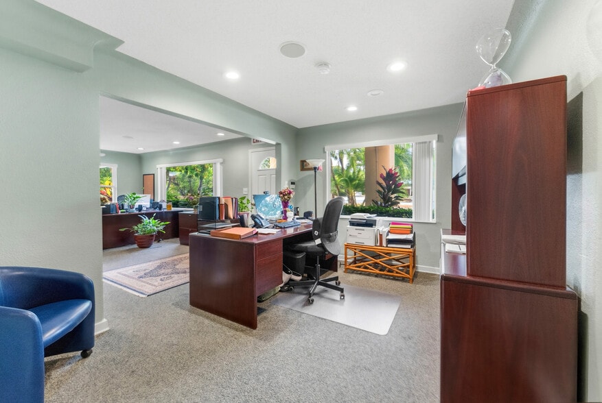 More Photos Of 130 Pinellas Way N, Saint Petersburg Office For Sale