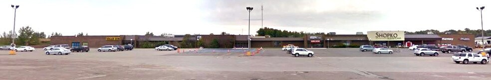 More Photos Of 1011-1013 E Spruce St, Abbotsford Storefront Retail Office For Lease