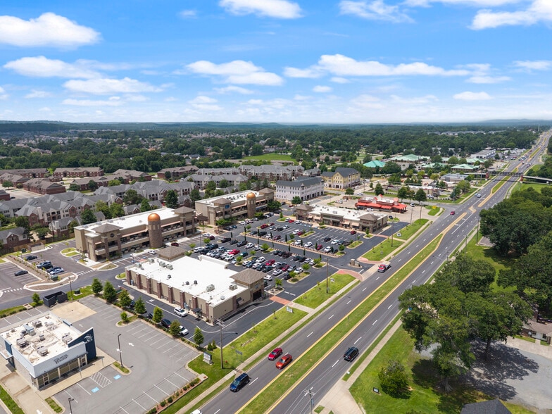 More Photos Of 2235 Dave Ward Dr, Conway Storefront Retail Office For Lease