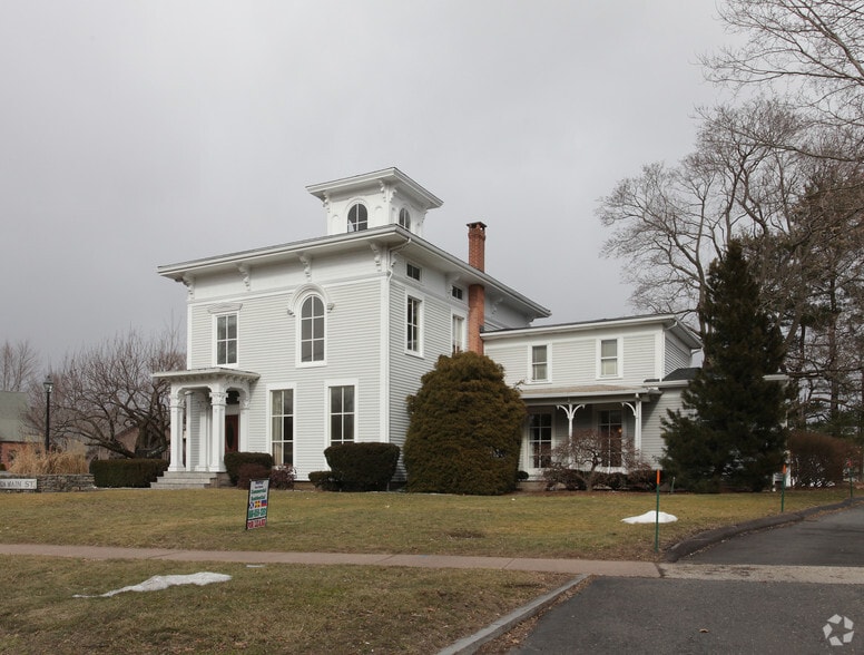 More Photos Of 2534 Main St, Glastonbury Office For Lease