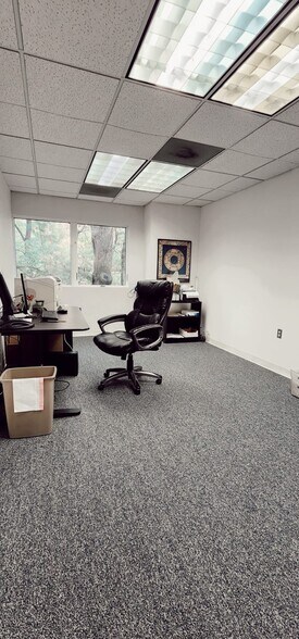 More Photos Of 1132 Spruce Dr, Mountainside Medical For Sale