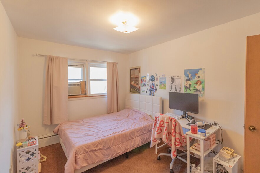 More Photos Of 4936 Greenwood St, Skokie Apartments For Sale