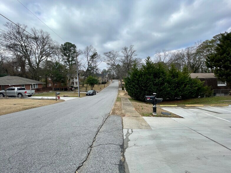 More Photos Of 601 Coleman St, Atlanta Assisted Living For Sale