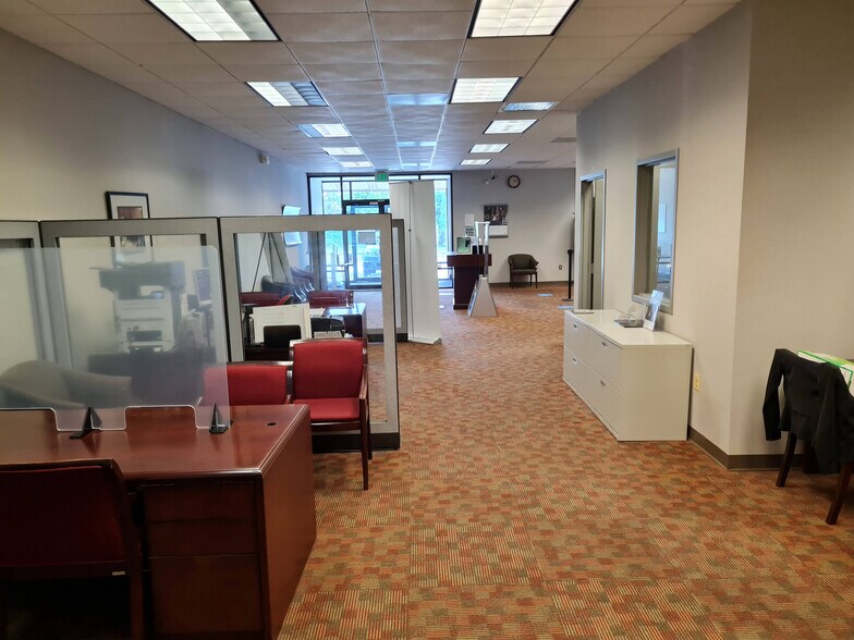 More Photos Of 44-52 Sudbrook Ln, Pikesville Unknown For Lease