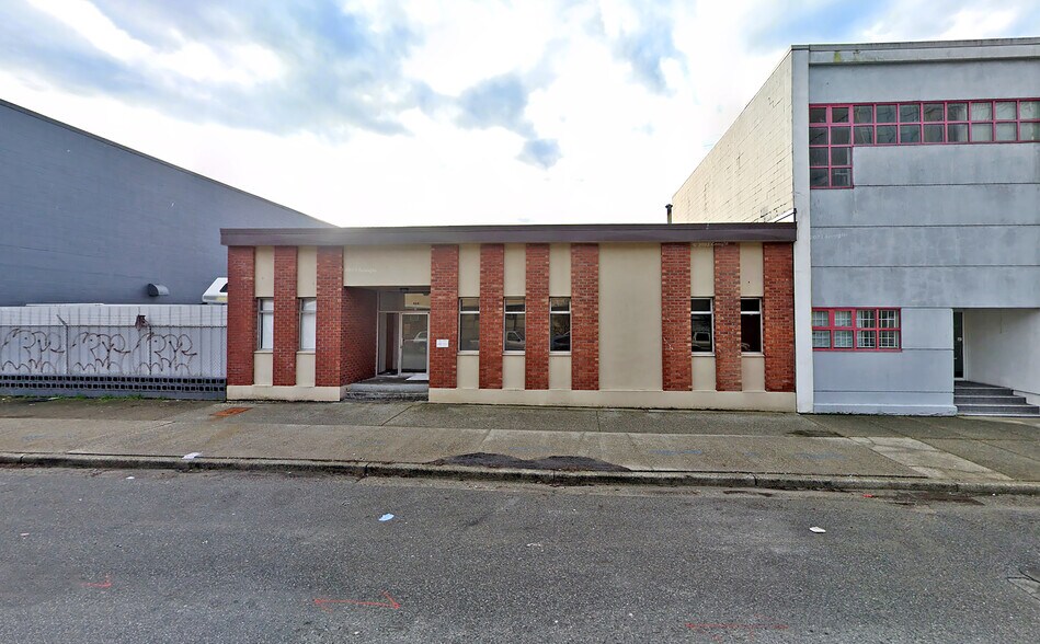 More Photos Of 158 W 5th Ave, Vancouver Warehouse For Lease