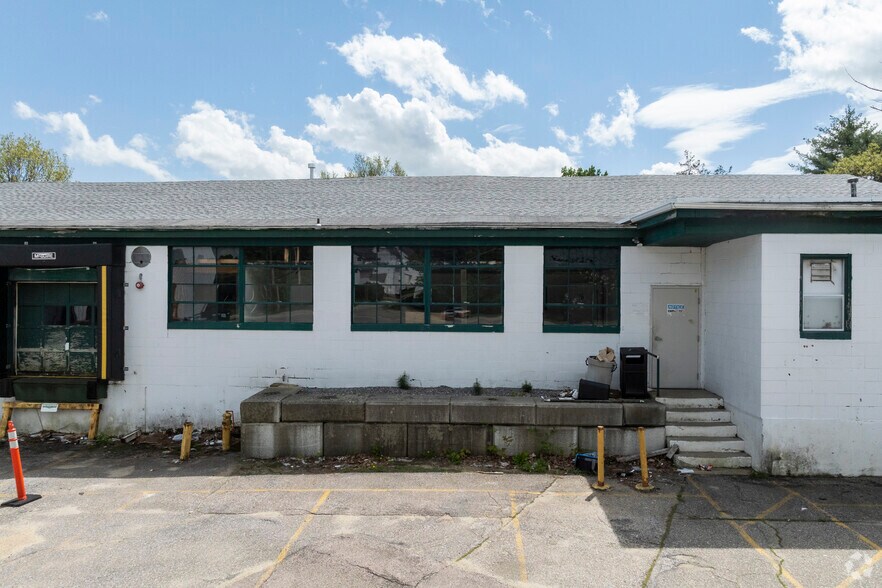 More Photos Of 1 Hampshire Dr, Milford Manufacturing For Lease