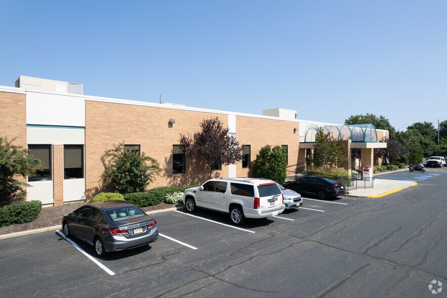 Primary Photo Of 2 Crescent Pl, Oceanport Light Distribution For Lease