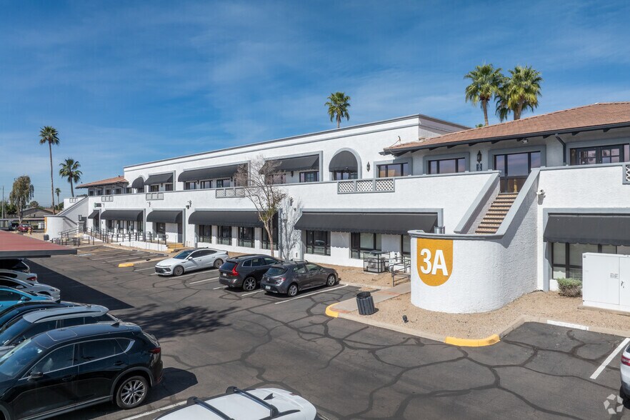 More Photos Of 7600 N 15th St, Phoenix Office For Lease