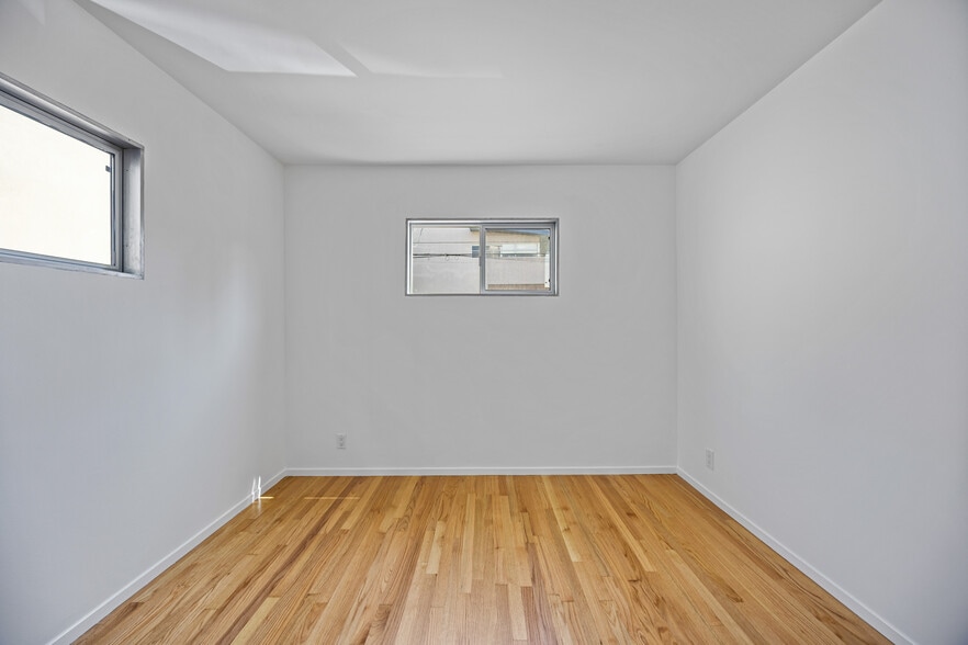 More Photos Of 502 Westminster ave, Venice Apartments For Sale