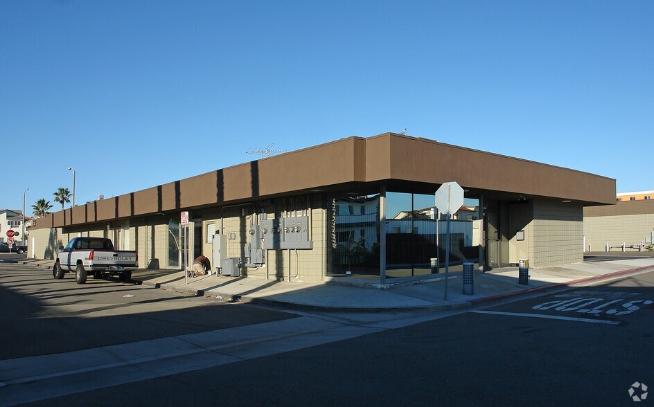 More Photos Of 6100 W Coast Hwy, Newport Beach Freestanding For Lease