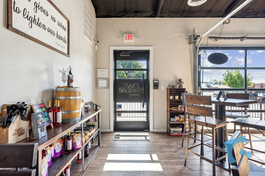 More Photos Of 110 Lamar St, Keller Freestanding For Sale