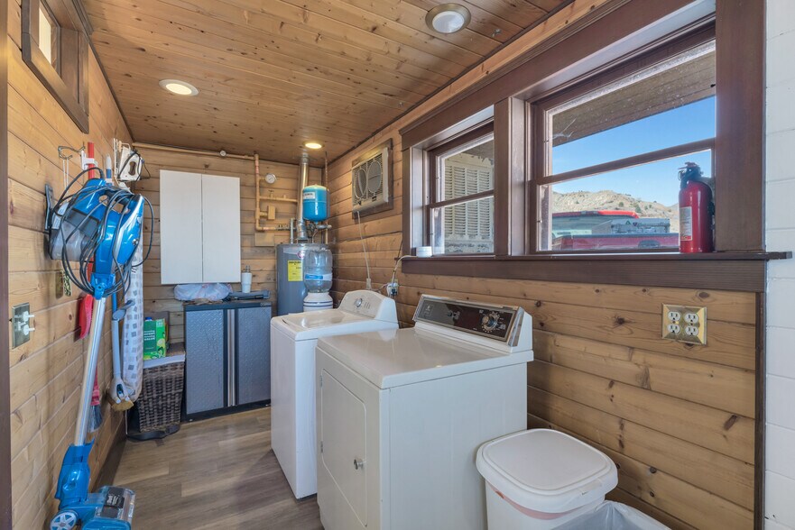 More Photos Of 222 First Ave, Jerome Multifamily For Sale