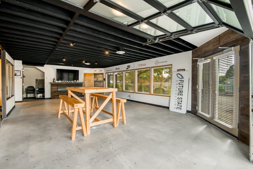 More Photos Of 12290 SW Main St, Portland Office For Sale