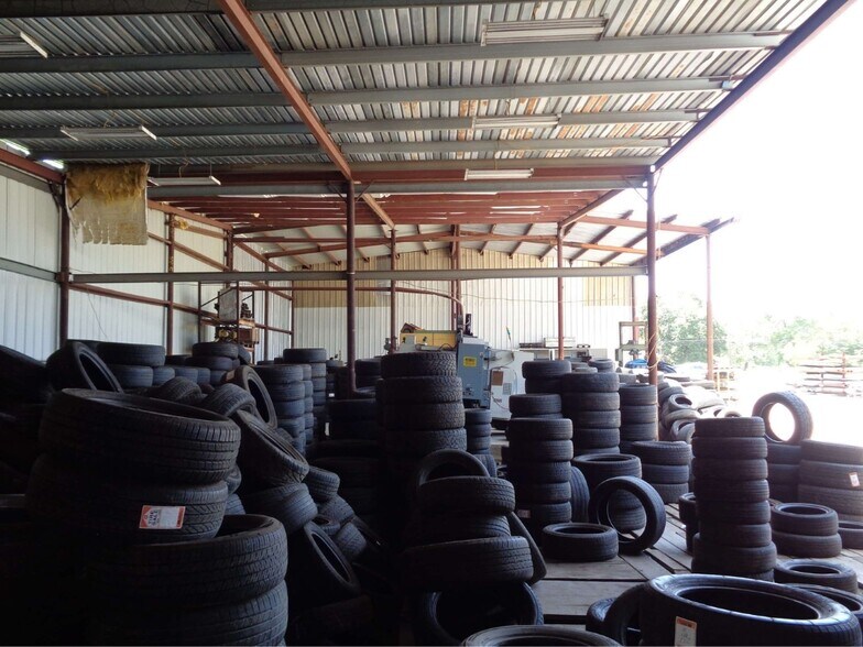 More Photos Of 16911 Pickering Rd, Conroe Warehouse For Sale