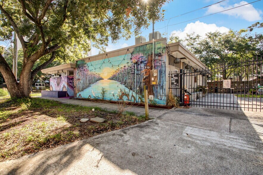 More Photos Of 1503 Oak St, Jacksonville Medical For Sale