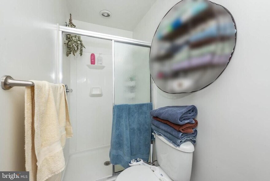 More Photos Of 338 E 25th St, Baltimore Office For Sale