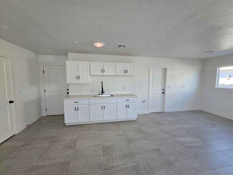 More Photos Of 504 S Jones Blvd, Las Vegas Office For Lease