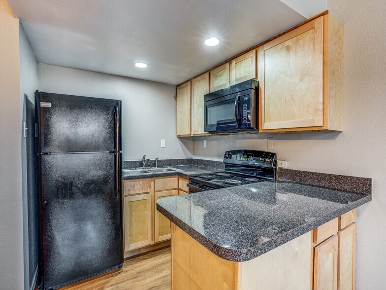 More Photos Of 1221 N Britain Rd, Irving Multifamily For Sale