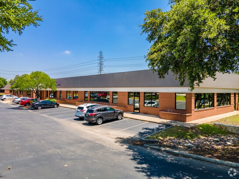 More Photos Of 12450 Network Blvd, San Antonio Unknown For Lease