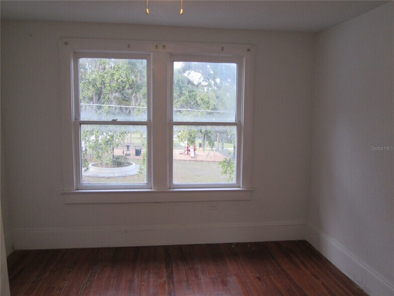 More Photos Of 128 Orange Ave, Leesburg Office Residential For Lease