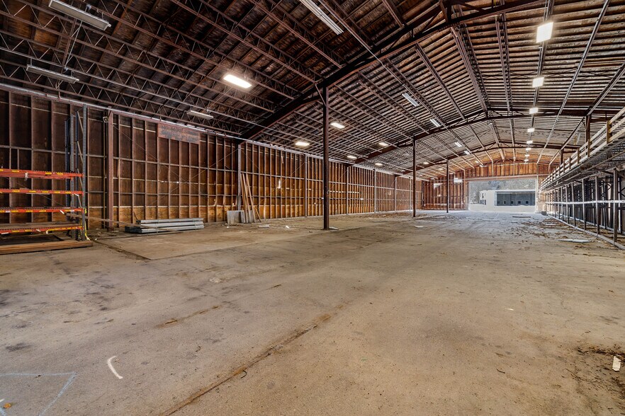 More Photos Of 45 Richards Grove Rd, Quaker Hill Service For Sale