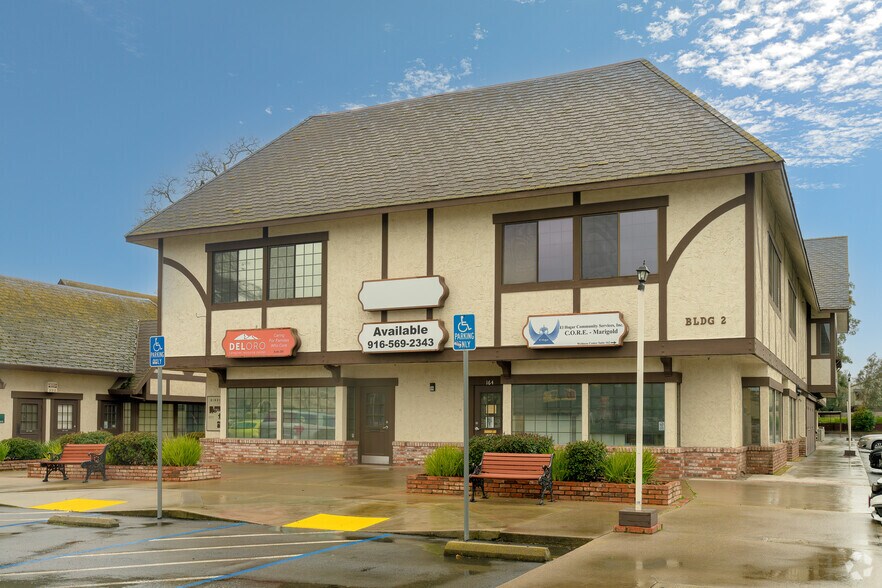 More Photos Of 8421 Auburn Blvd, Citrus Heights Office For Lease