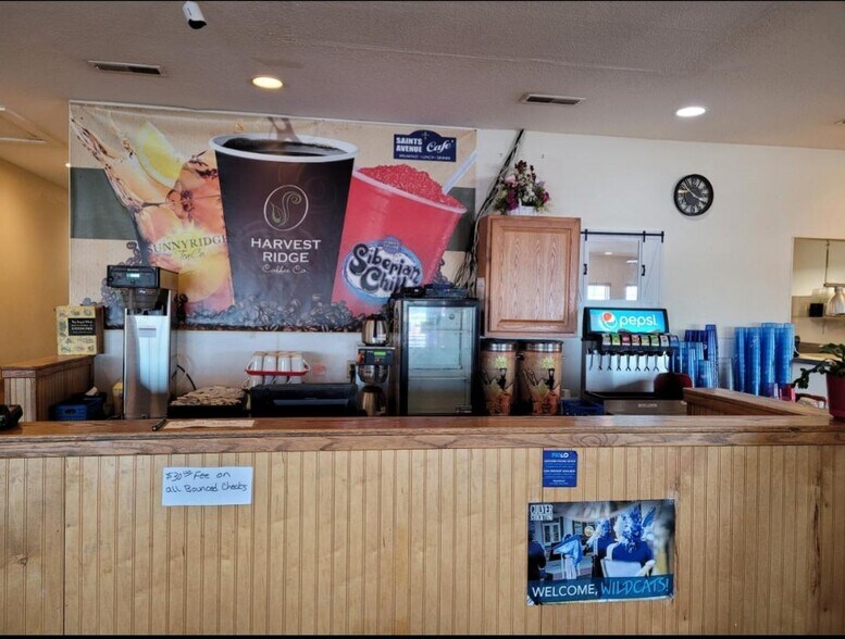 More Photos Of 1703 Oak St, Canton General Retail For Sale