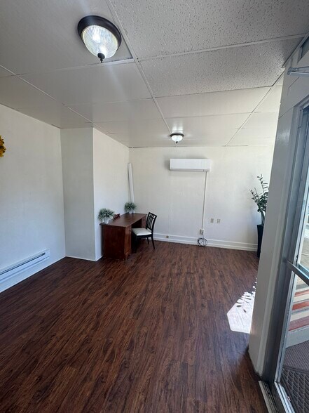 More Photos Of 47 W Main St, Mascoutah Office For Lease