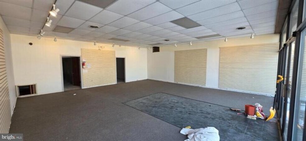 More Photos Of 1413 W Market St, Pottsville Freestanding For Sale